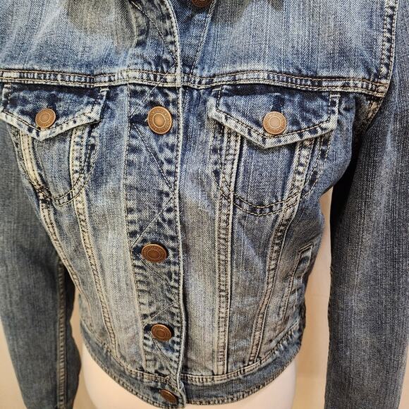 American Eagle Outfitters Denim Front Pockets Faded Jacket, Size Medium - Picture 3 of 14